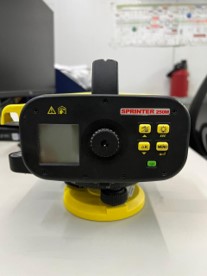 AUTOMATIC LEVEL 02 Leica Digital Level Sprinter 250M