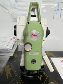 TOTAL STATION 11 Leica TS07 5' R500