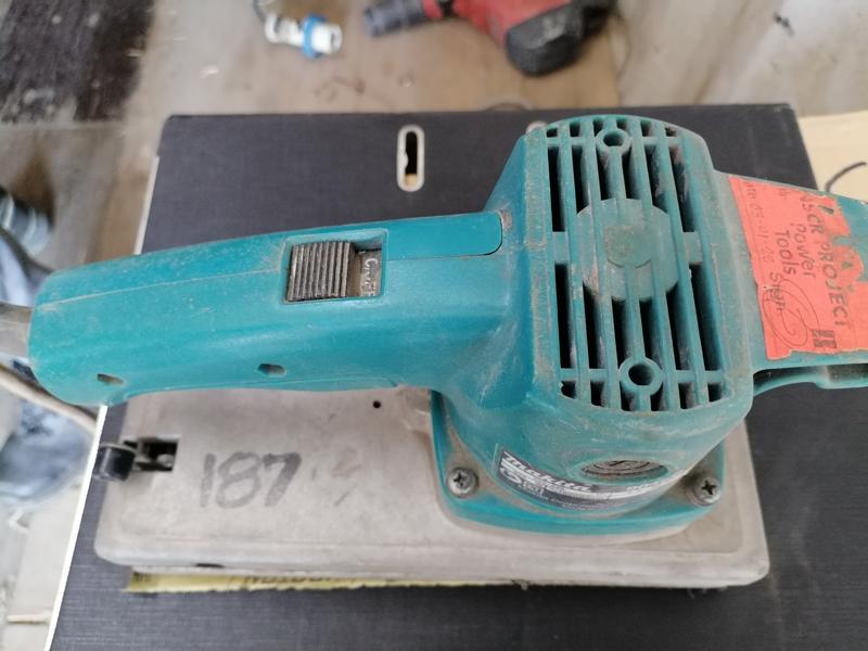 Makita Finishing Sander - 9045B - 520W