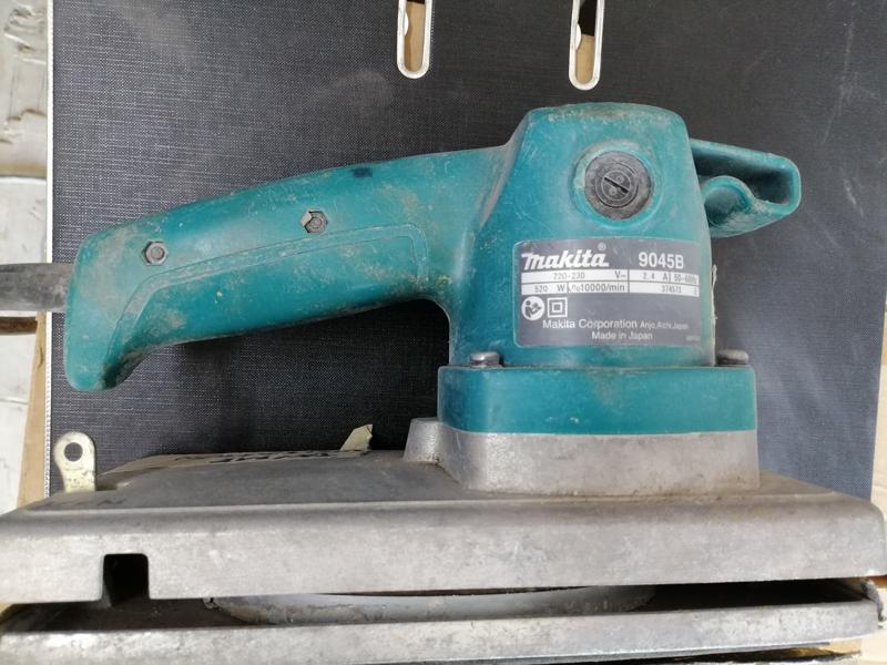 Makita Finishing Sander - 9045B - 520W