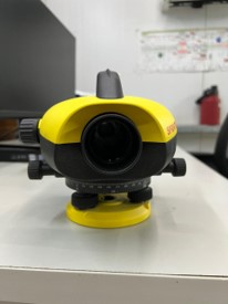 AUTOMATIC LEVEL 02 Leica Digital Level Sprinter 250M